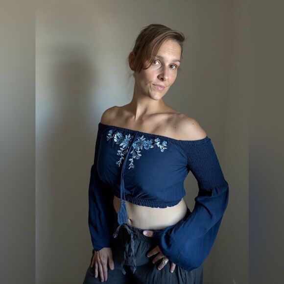 PacSun Off Shoulder Top Crop Festival Embroidered Tassel NEW Stretchy - Picture 1 of 13